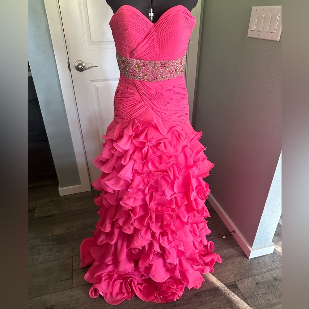Evening gown no tag size 6? adjustable corset pink ruffles full length